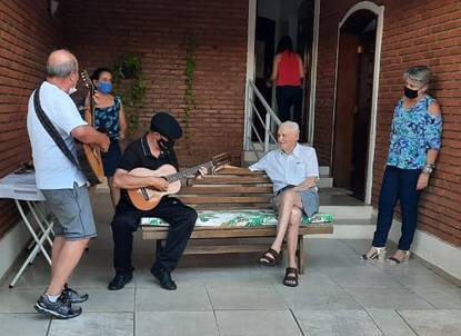 Serenata para o aniversariante Simeão José Sobral