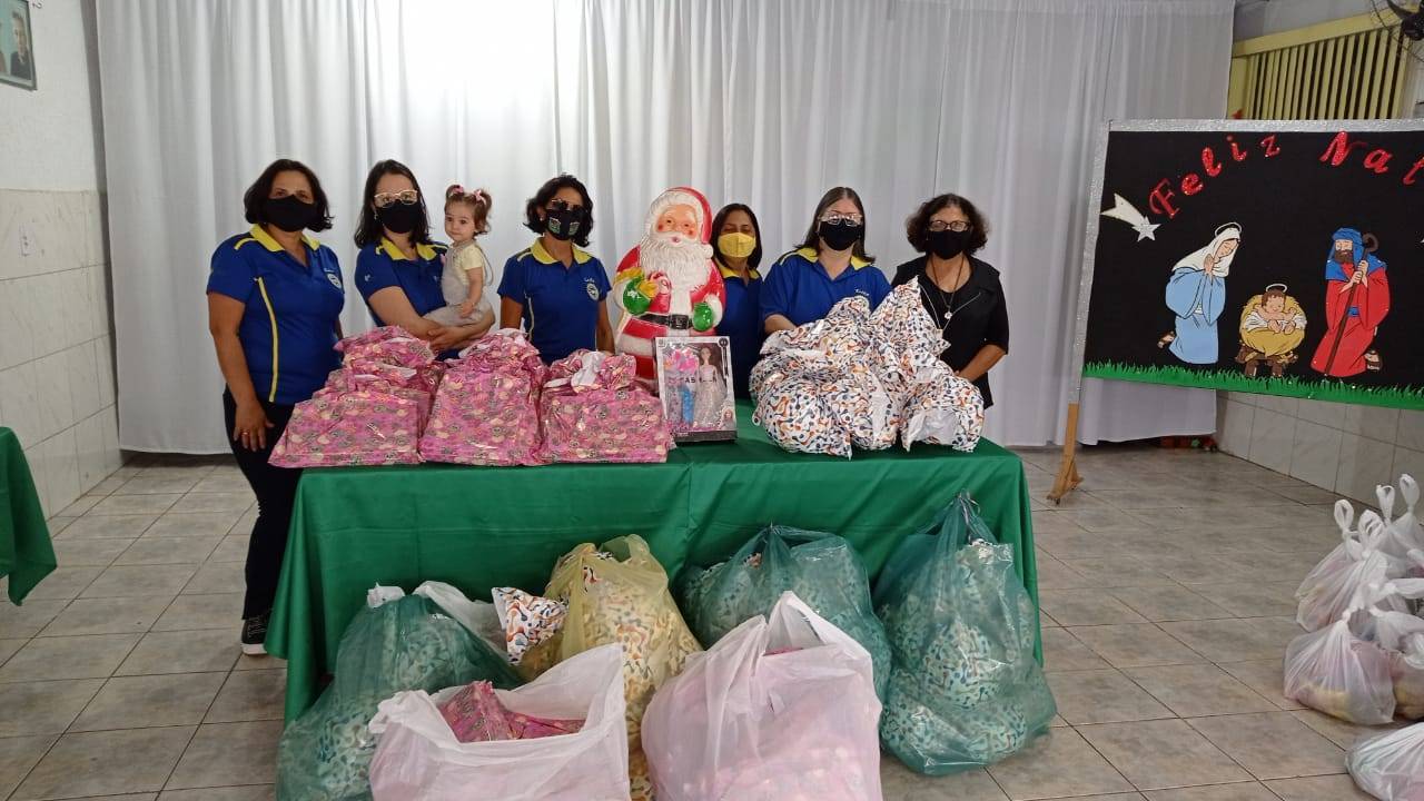 CASA DA AMIZADE DE TAGUATINGA E ROTARY CLUB DE TAGUATINGA REALIZANDO MAIS UM SERVIR