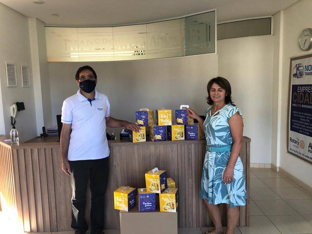 Entrega dos Panetones Solidários RC de Chapecó São Cristóvão