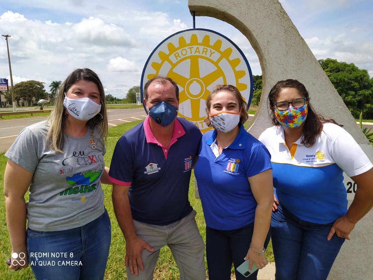 Marlise Barros. Coordenador de Casa de Amizade Marcos Franco,  Governadora Fabiana  Franco e Presidente e-club Lenilda Silva Brito Rezende. 