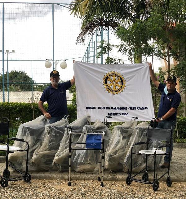 Cadeiras de rodas e equipamentos ortopédicos