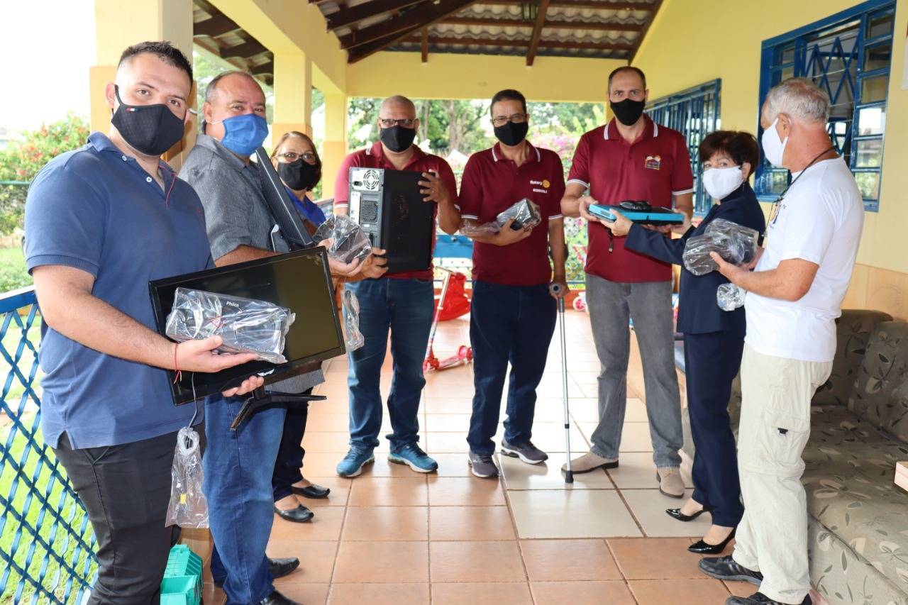 Entrega dos computadores