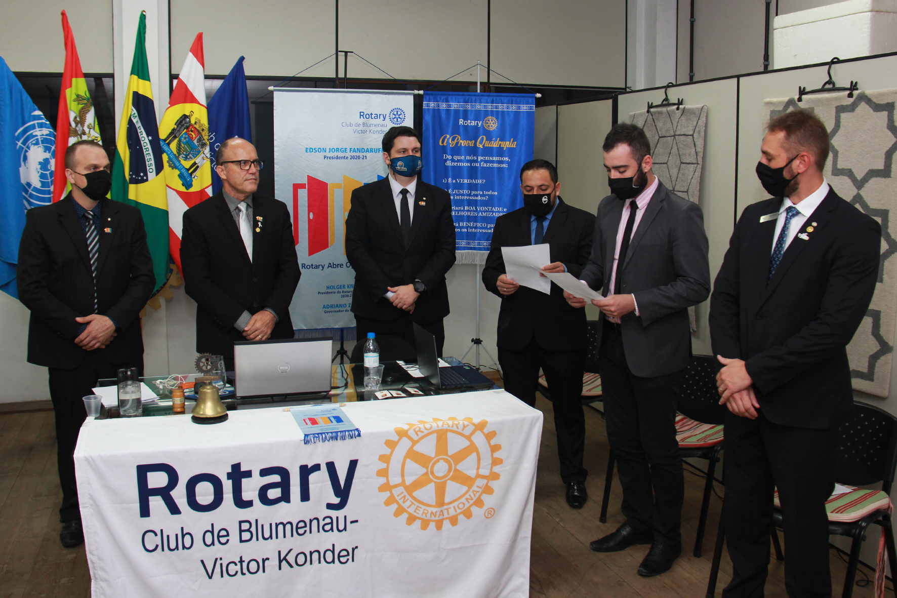 Um dia memorável para o nosso clube e para o Distrito 4652 e para o Rotary International. Três novos associados foram admitidos:  Breno Rodrigues Castellar - Padrinho Odirlei Vanelli, Bruno Bento - Padrinho Thierry Emmanuel Knoch, Thiago Alberto Tillmann - Padrinho Ari Antônio Fischer