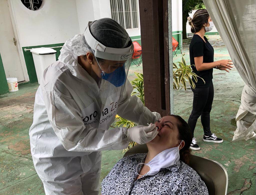 Durante a pandemia de COVID-19, o Rotary Club doou cerca de 125 mil reais em EPI e organizou testes em casas de acolhimento de idosos em toda a região.