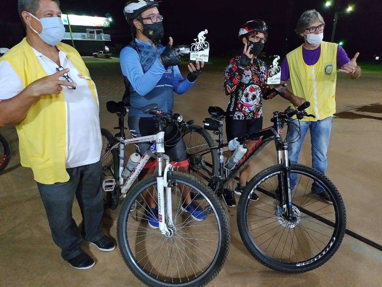 Os dois primeiros participantes que mais realizam quilometragem