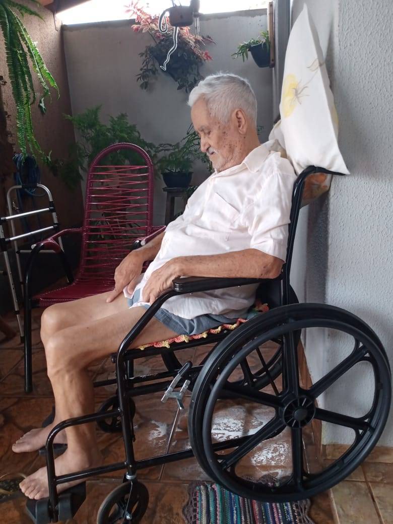 O Rotary Club de Rio Verde 5 de Agosto amenizando o sofrimento das pessoas através do Banco Ortopédico