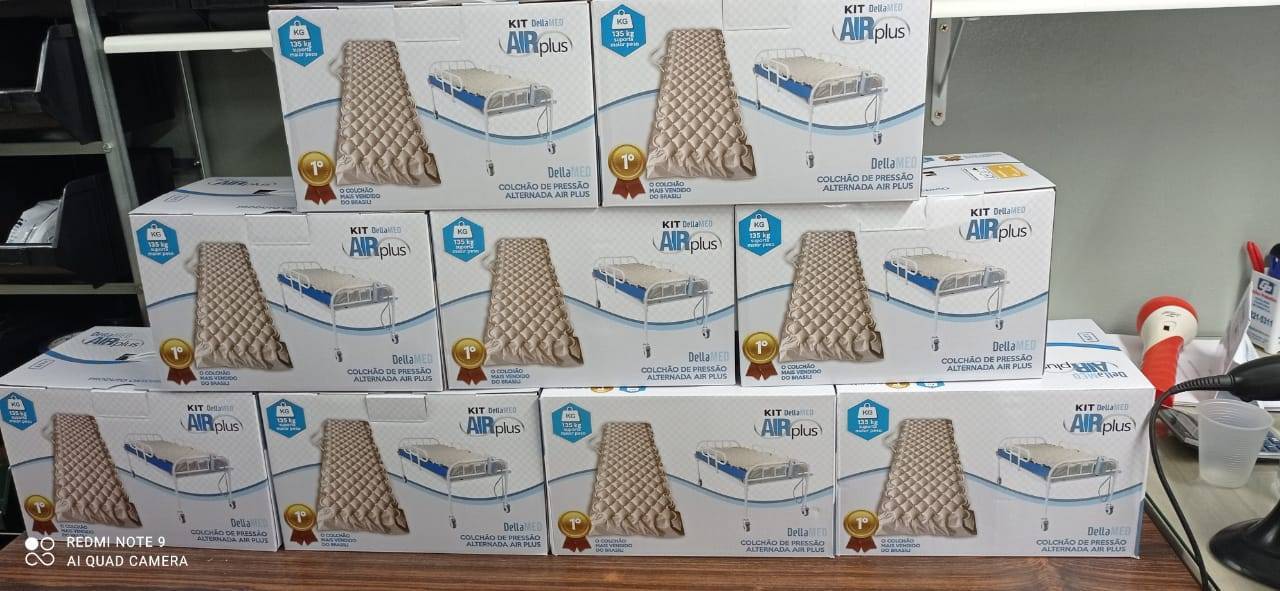 Colchões pneumáticos por meio do subsídio distrital extraordinário são doados