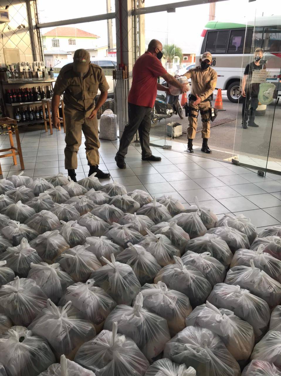 Doações de Cestas Básicas 