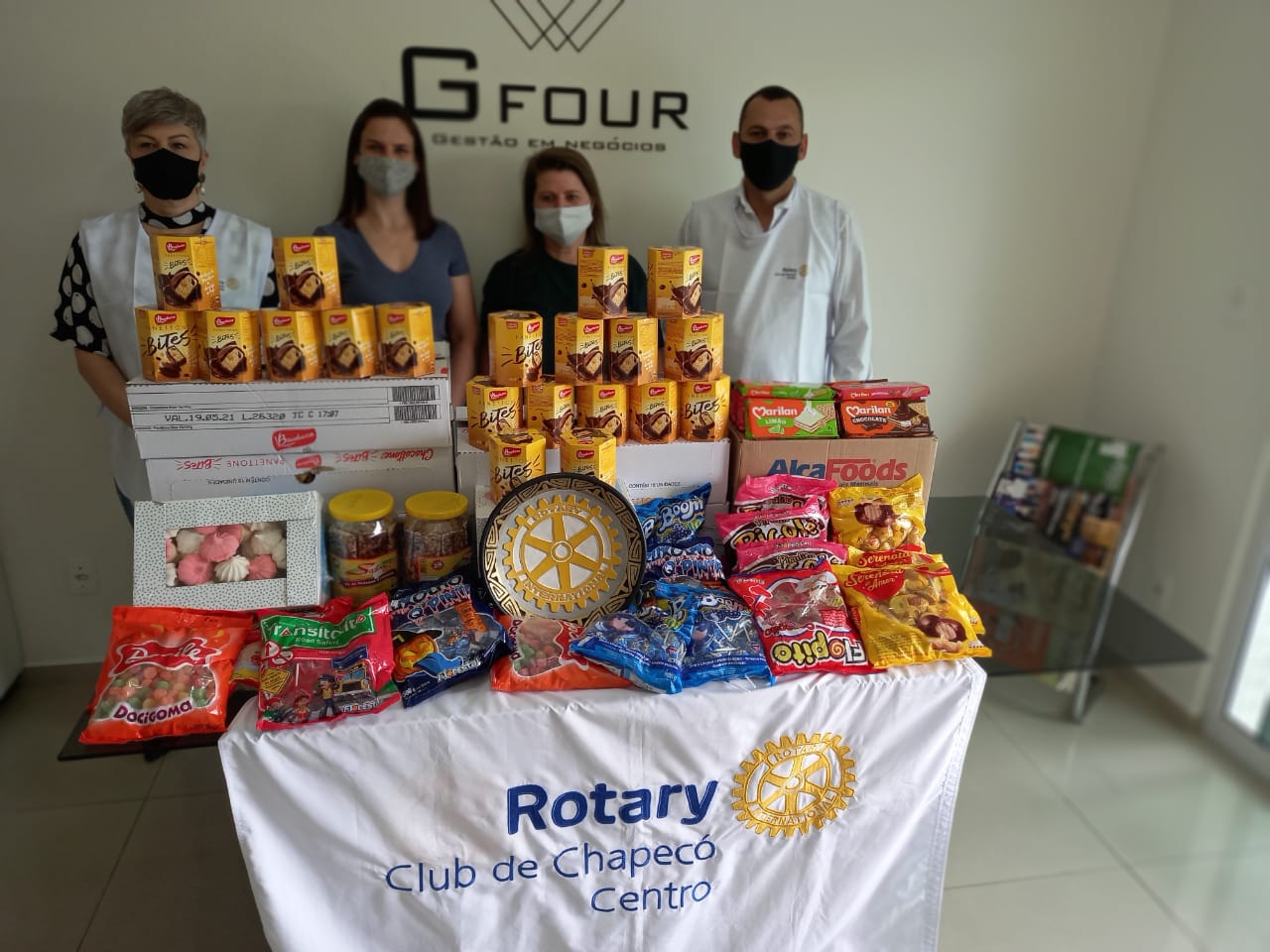 Rotary Club de Chapecó Centro promove ação de Páscoa na Comunidade de Marechal Bormann