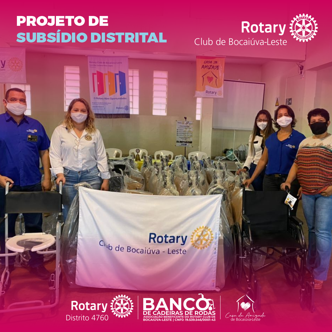 Momento da chegada das novas cadeiras