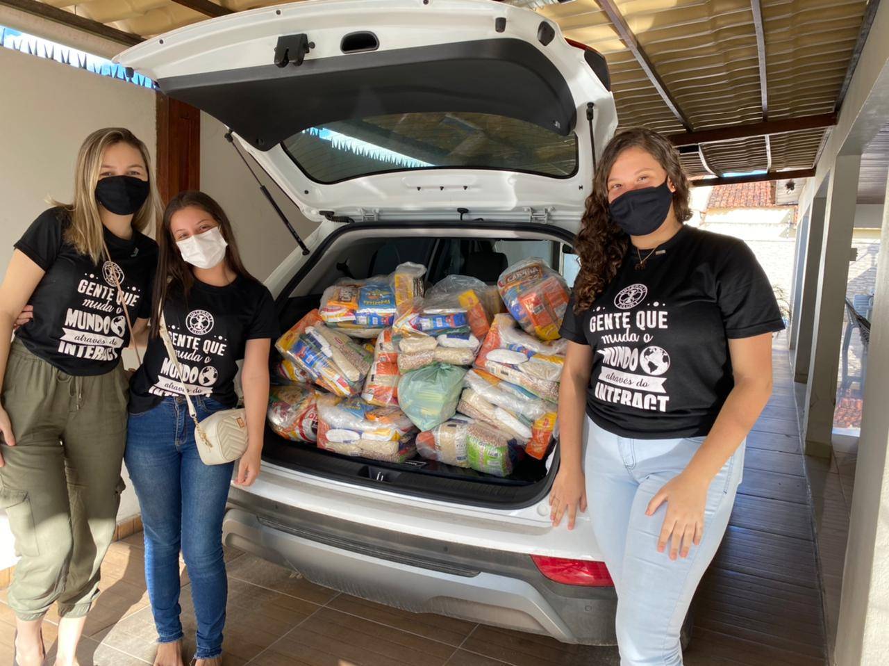 Interact em Ação: Entrega de Cestas Básicas na Comunidade São José