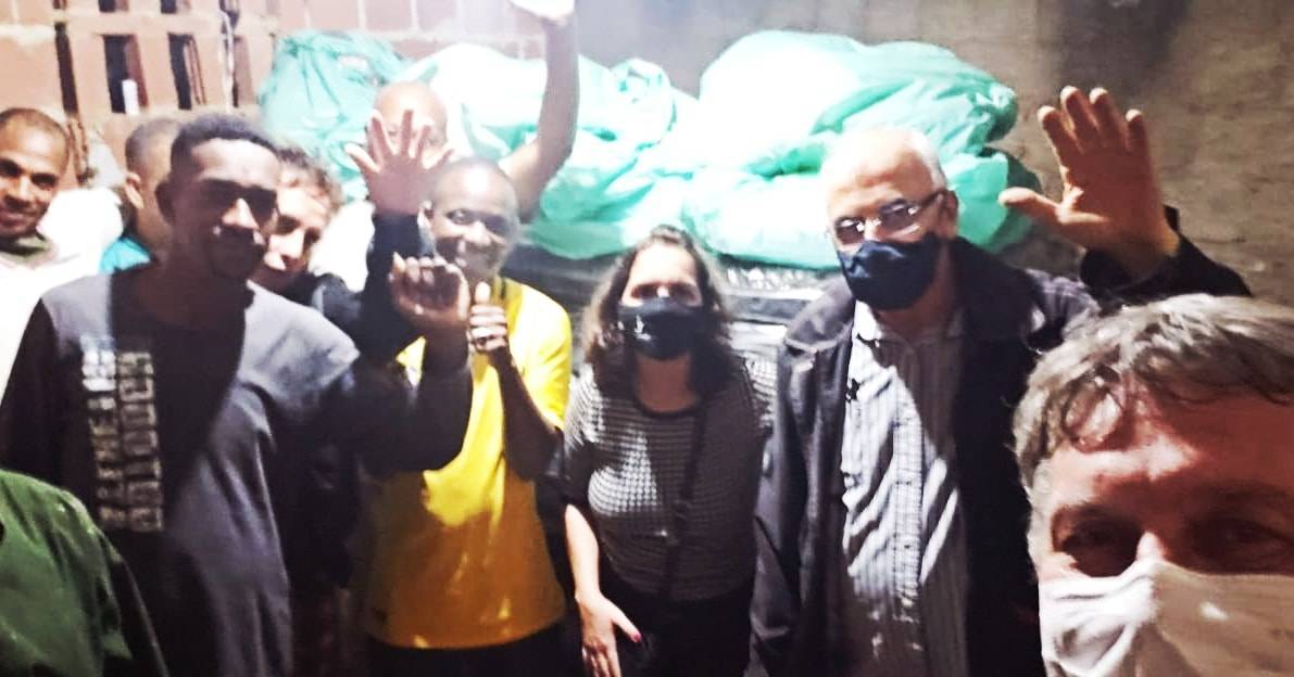 Hoje o Rotary Clube de Três Rios se fez presente em mais uma ação de cidadania. Entregou na sede do Projeto Resgatando Vidas, situado no bairro Cantagalo/Três Rios, onze (11) colchões de solteiro, mais onze (11) kits de higiene pessoal e onze (11) kits com travesseiro, lençol, fronha e toalha de banho.  O Projeto Resgatando Vidas acolhe pessoas com vulnerabilidade social e dependentes químicos. Esse, tem por objetivo levar através da cultura do evangelho,  ajuda de profissionais qualificados da área da saúde e voluntários, dignidade e perspectiva de vida a essas pessoas.  O Rotary abre Oportunidades!  Nossos agradecimentos à Plumatex Colchões. #rotaryclubdetresrios #serviraoproximo #distrito4571 #rotaryabreoportunidades   #tresrios