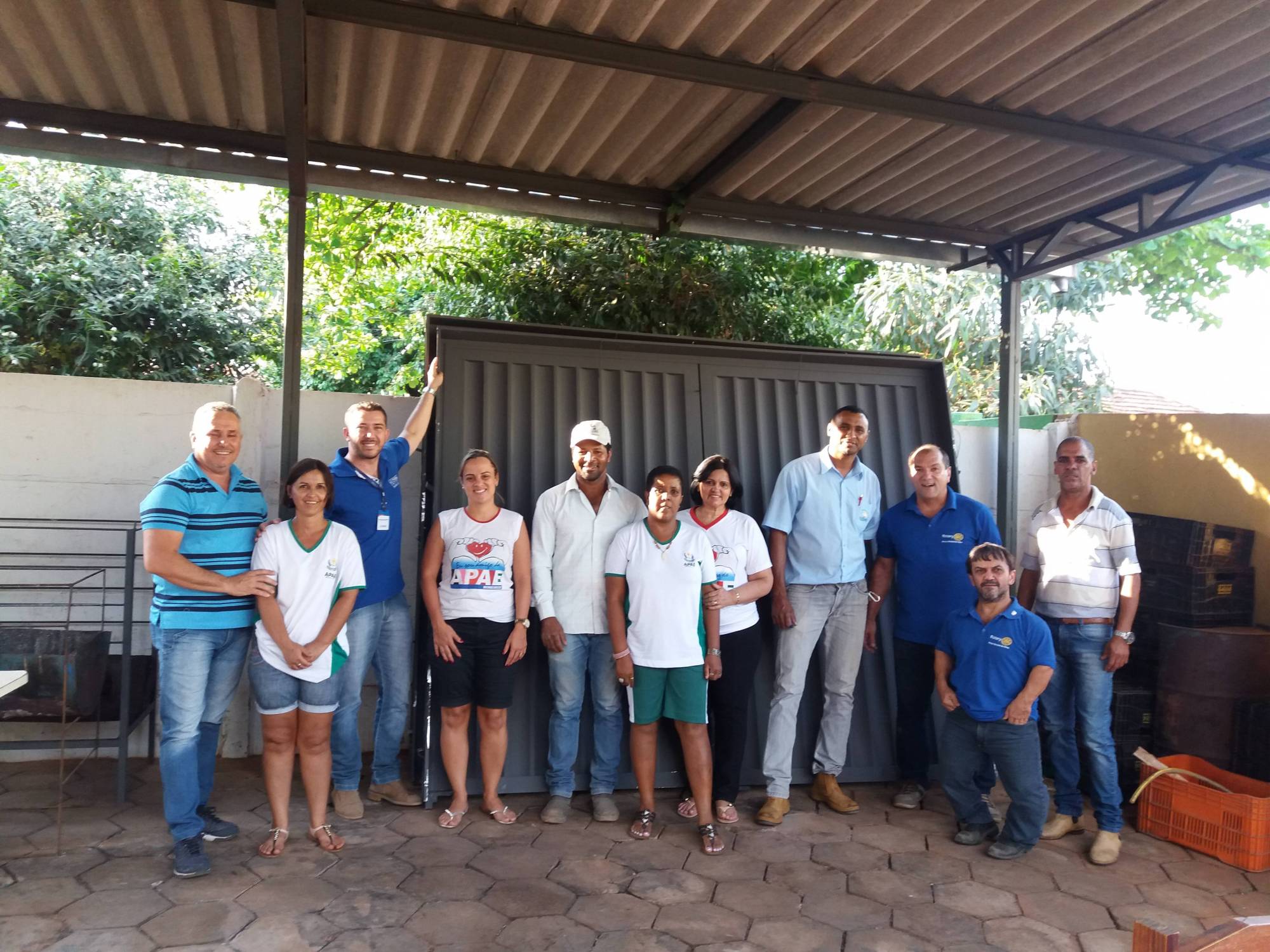 Entrega de Portões de chapada para a APAE Mineiros
