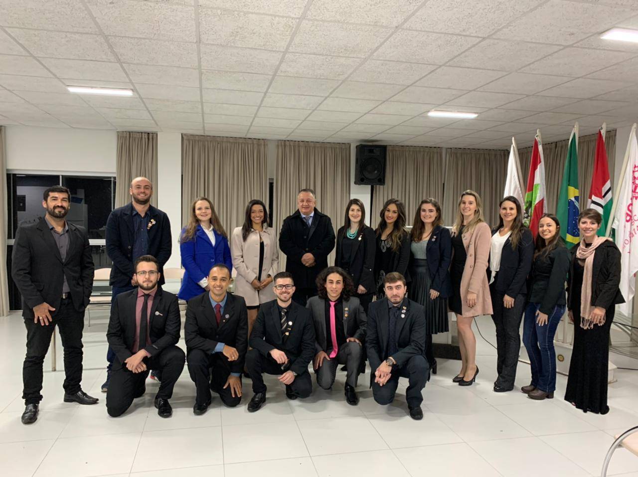 Companheiros e convidados presentes no evento