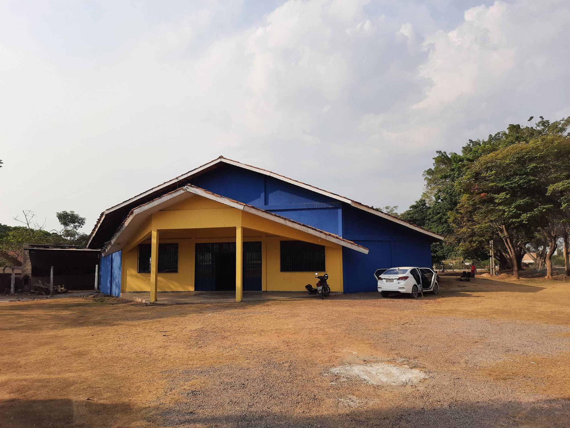 1º Mutirão na Sede do Rotary Club de Peixoto de Azevedo