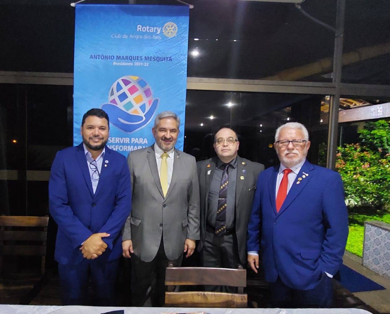 A partir da esquerda: Diretor da Faetc, Co. Cássio Fernandes; GD 2017-18, Co. Henrique Sampaio; Presidente do RC Angra dos Reis, 2021-22, Antônio Marques Mesquita; GD,2019-20, Co. Trigo Lage