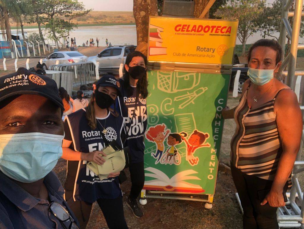 Projeto ‘Geladoteca Francisco Carlos Napoleão’ na Praia dos Namorados em frente ao Quiosque da Dalva