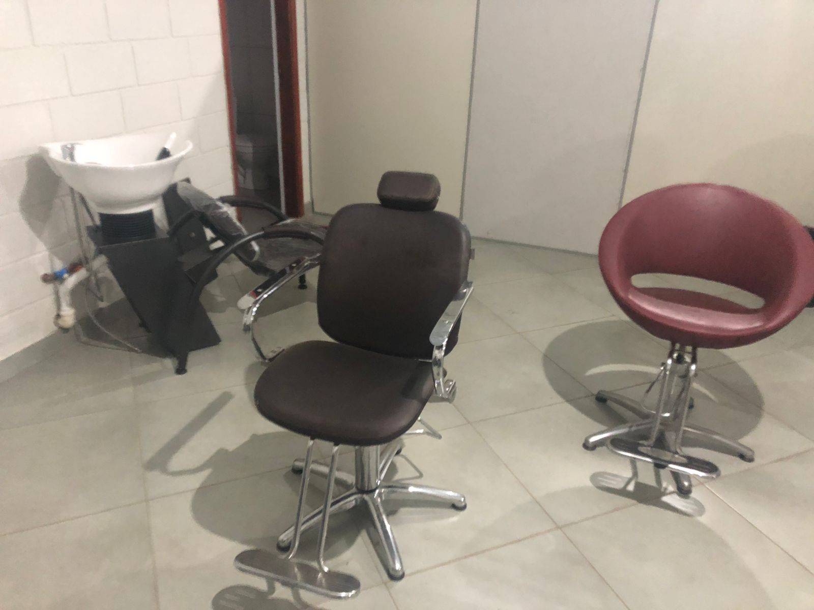 Cadeira e lavatório viabilizado pelo Rotary Americana-Ação