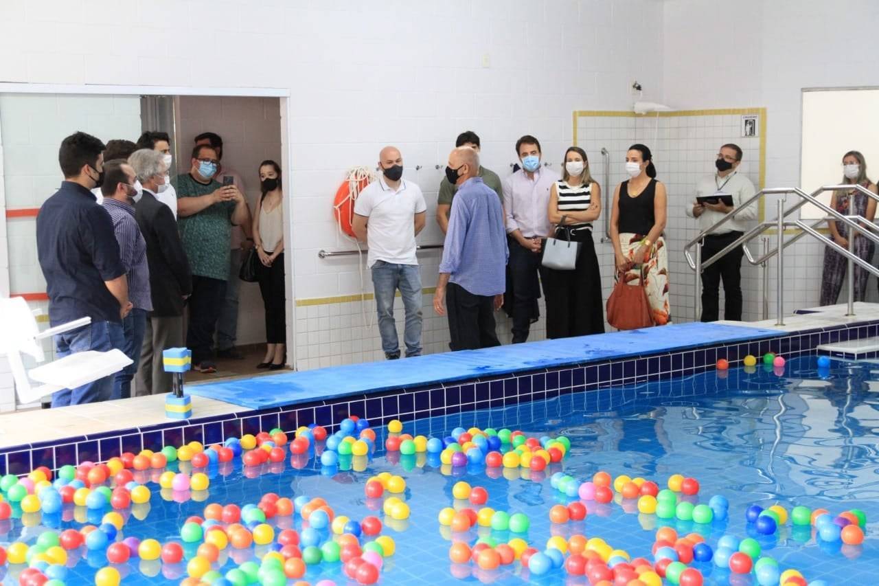 Entrega da piscina terapêutica da APAE de Americana