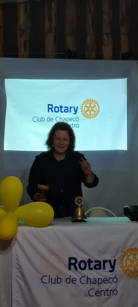Rotary Club de Chapecó Centro realiza festiva em comemoração aos 2 anos de fundação do clube.