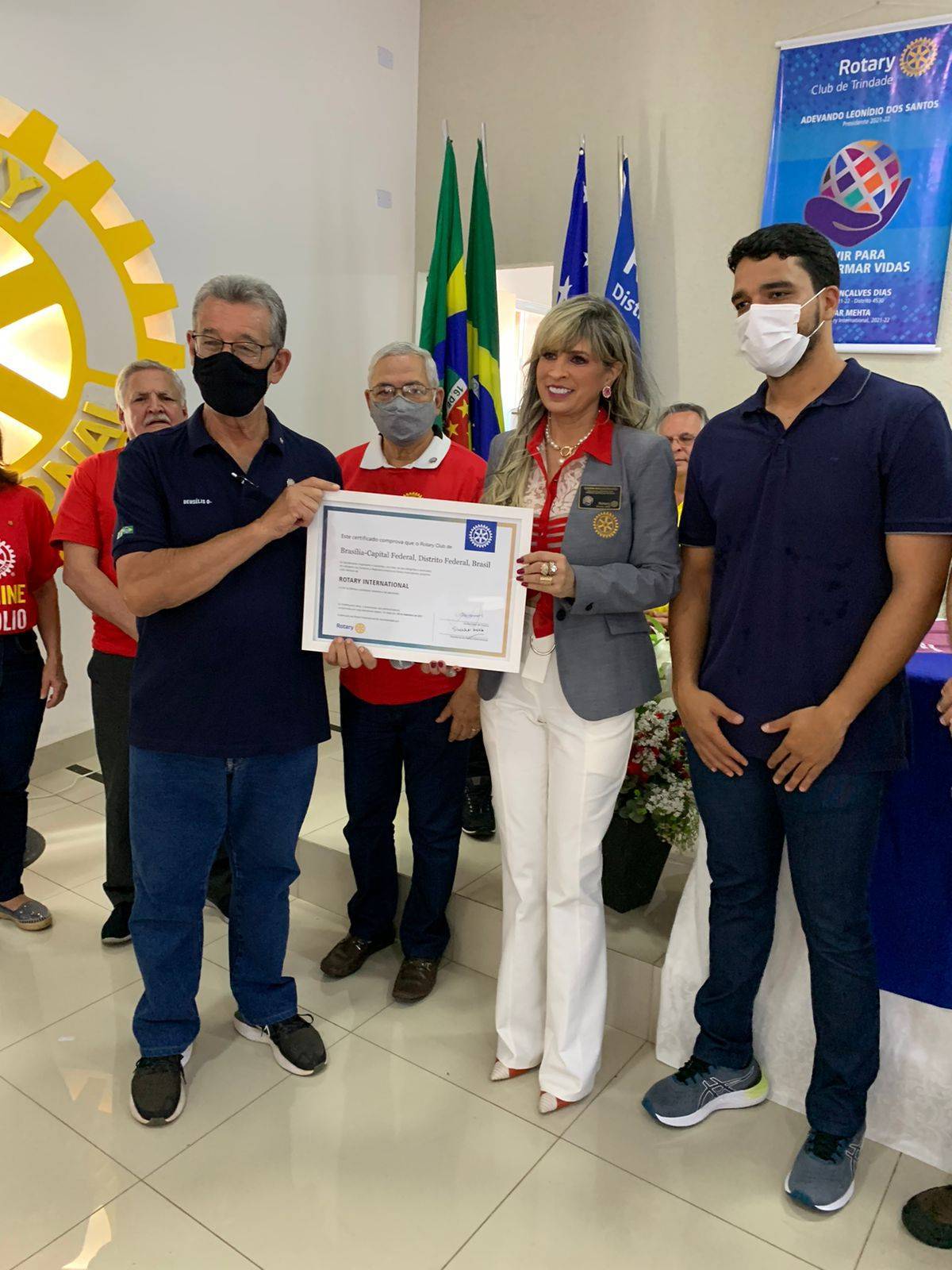 Entrega da Carta Constitutiva do Rotary Club de Brasilia Capital Federal