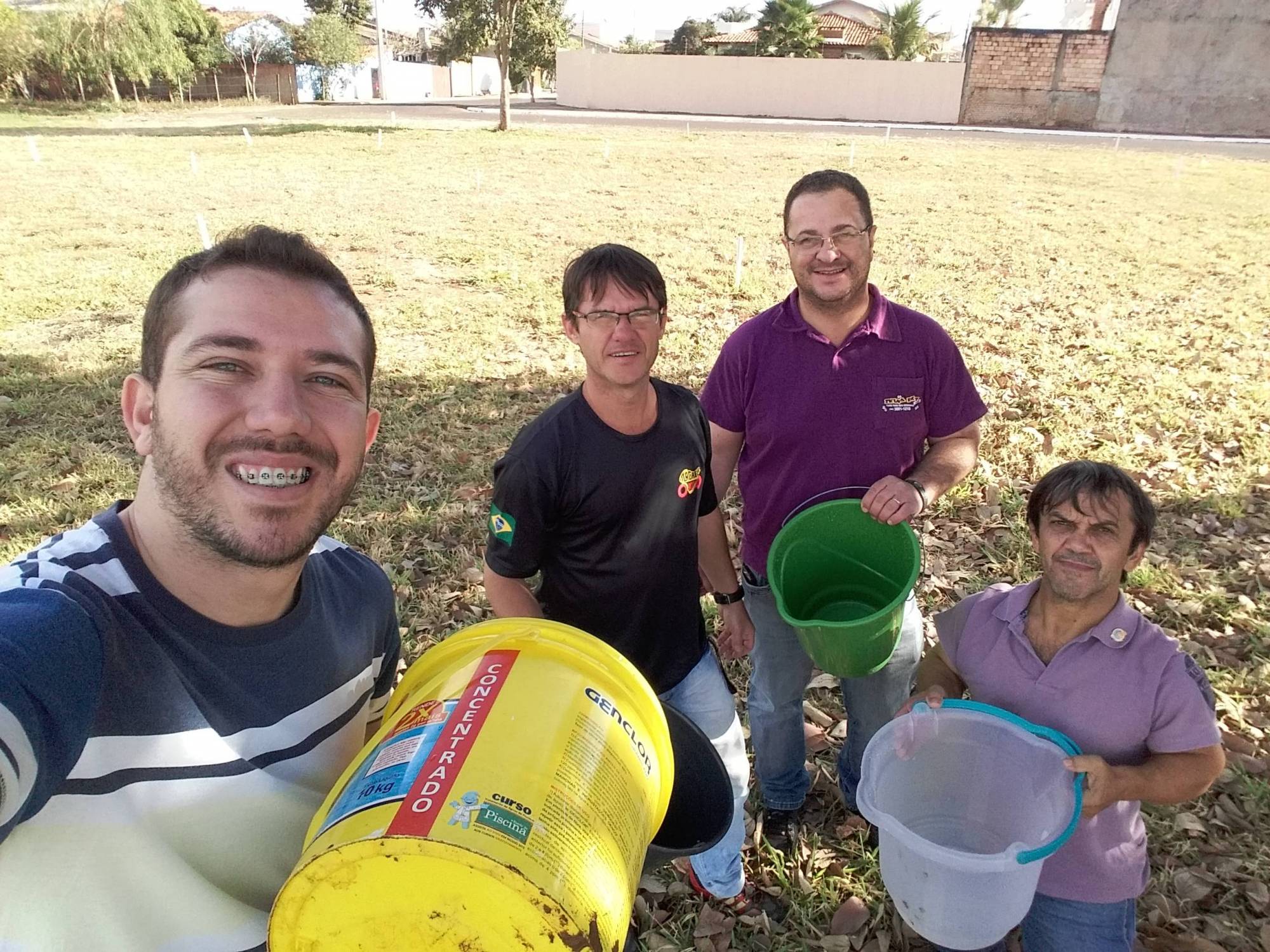 Associados do Rotary Panemas que trabalharam na ação