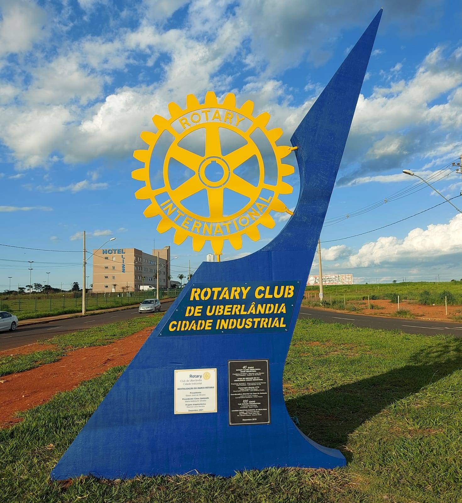Revitalizaçao Marco Rotario Rotary Club Uberlandia-Cidade Industrial