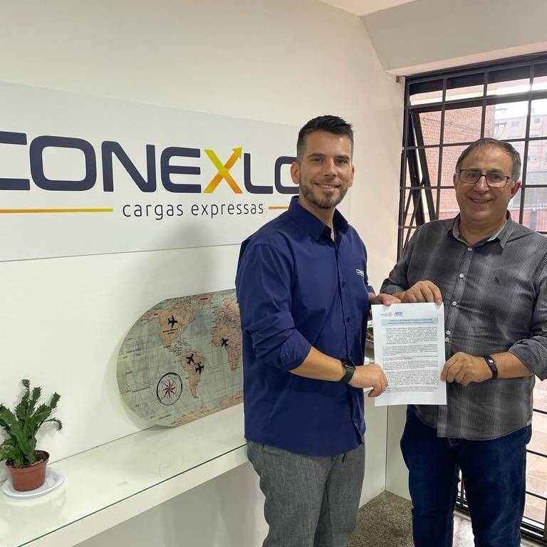 Companheiros César Zavistanovisk e Roni Passos