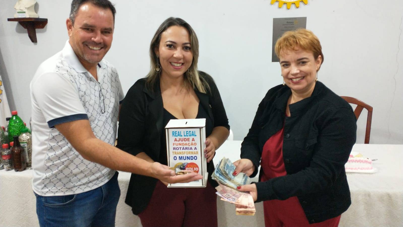 Dia da abertura da caixa do Real Legal!!!