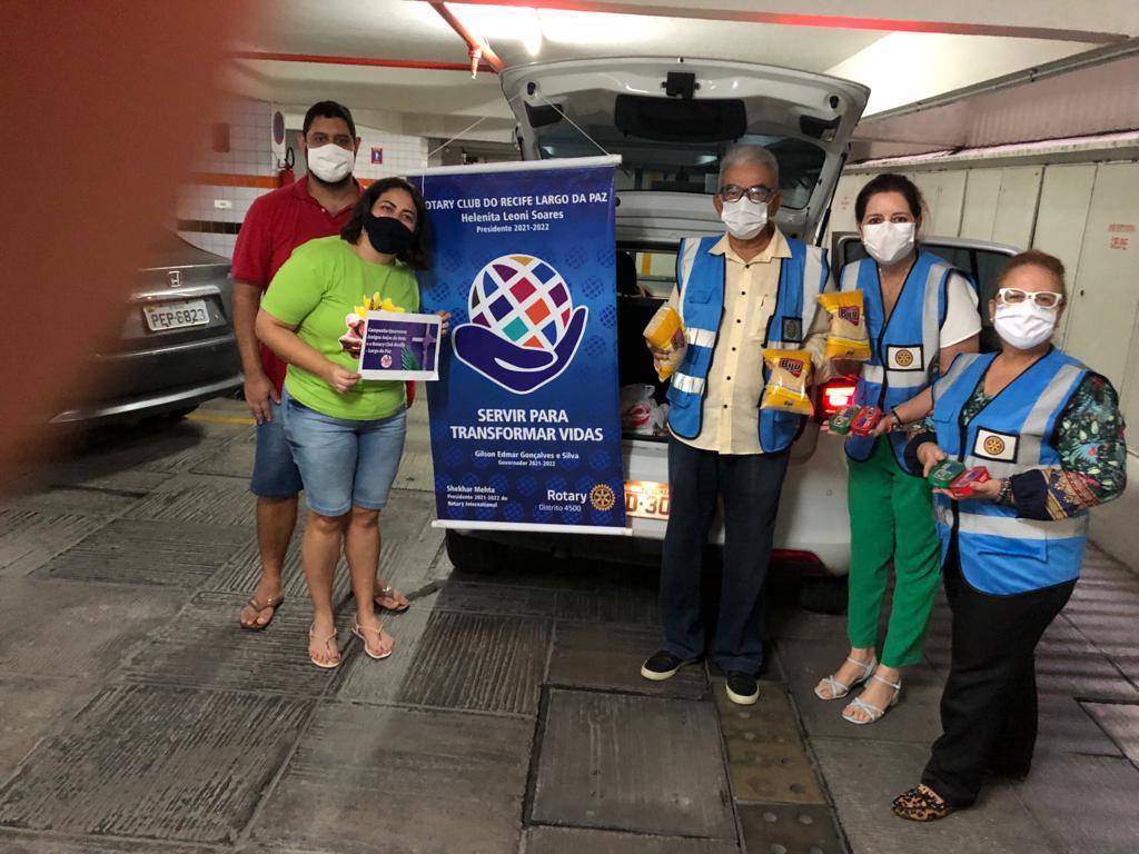 Entrega de alimentos aos Anjos do Bem. Campanha de Páscoa 2022.