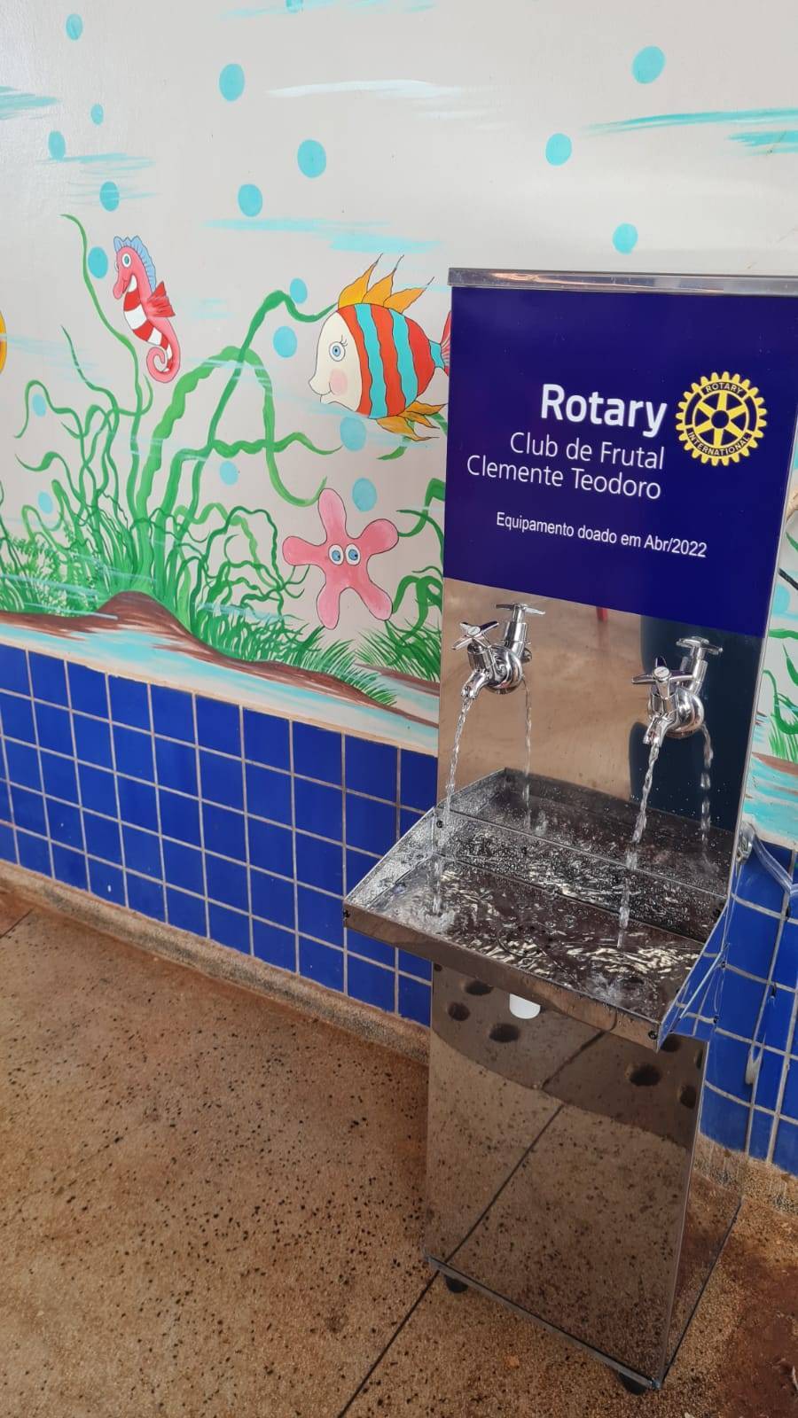 Doação de Bebedouro para o CEMEI Antônio Gomes Pinheiro,