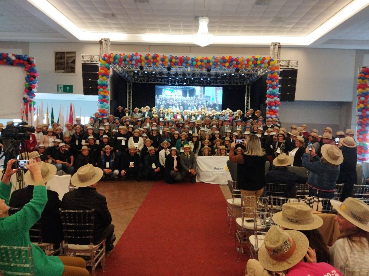 Ao todo foram admitidos 204 novos associados