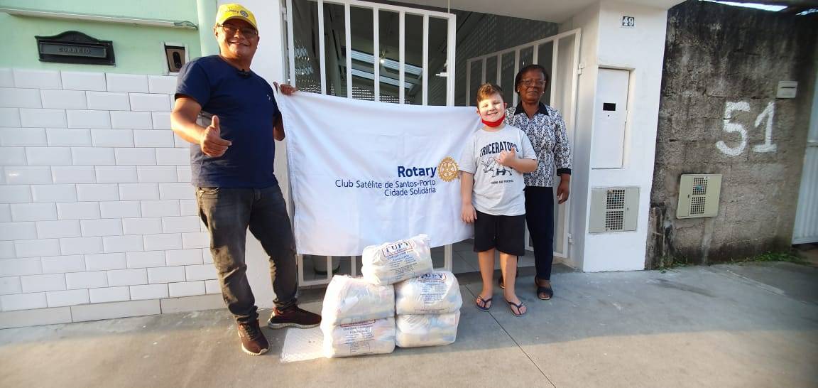 Entidade é mantida de forma não-governamental e oferece residência fixa para idosos da cidade de Santos