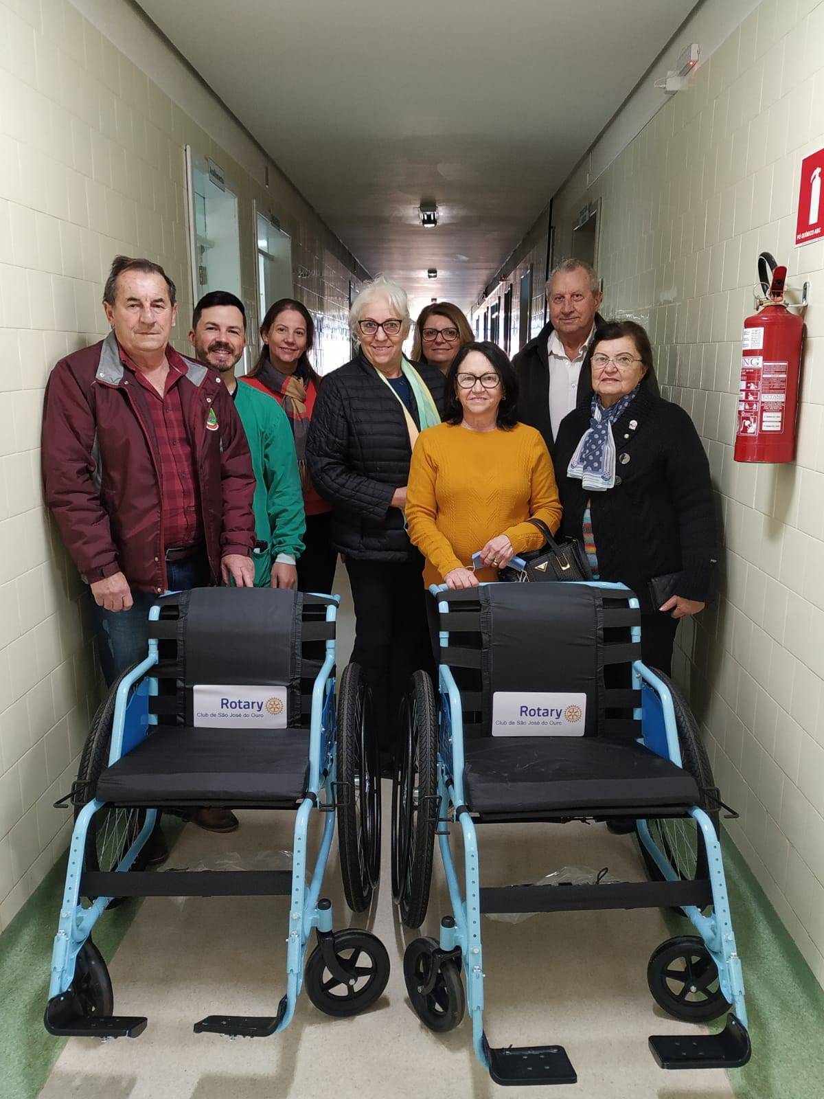 setor de Emergência recebe duas cadeiras de rodas de Projeto Distrital