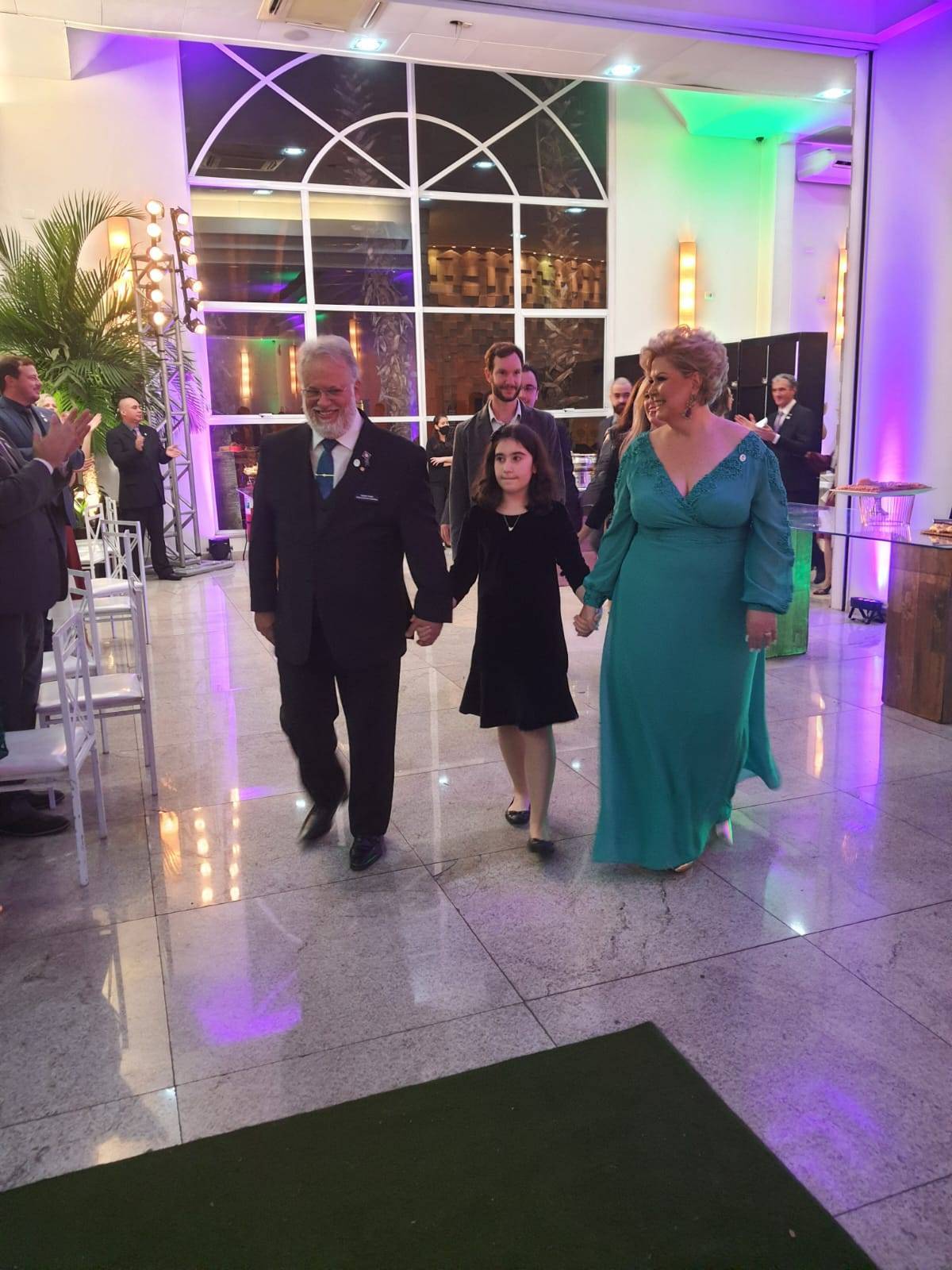 Entrada do Governador Sérgio Igreja e da coordenadora Eliane Canto com Valentina