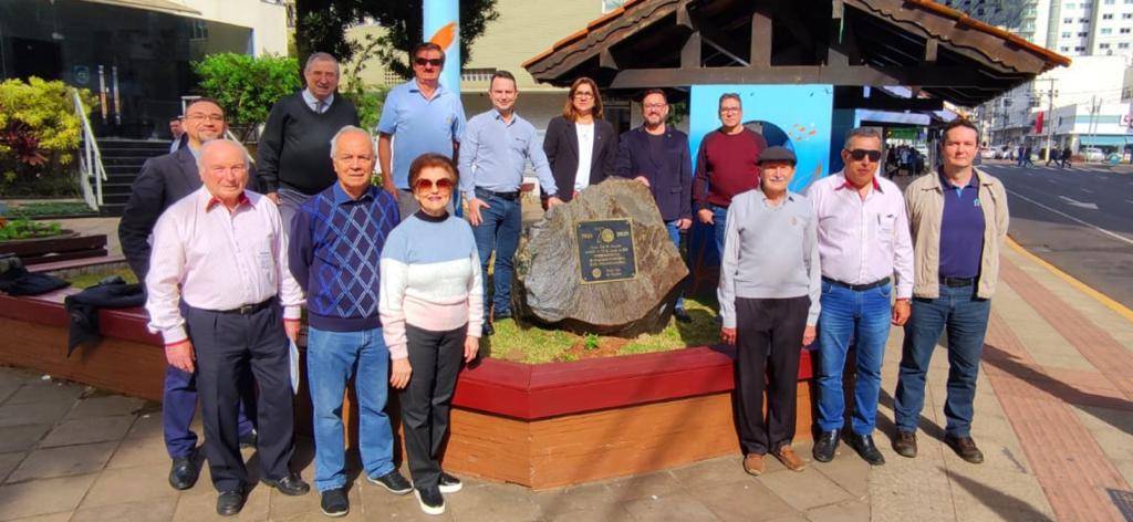 Rotary de Joaçaba inaugura Marco Rotário