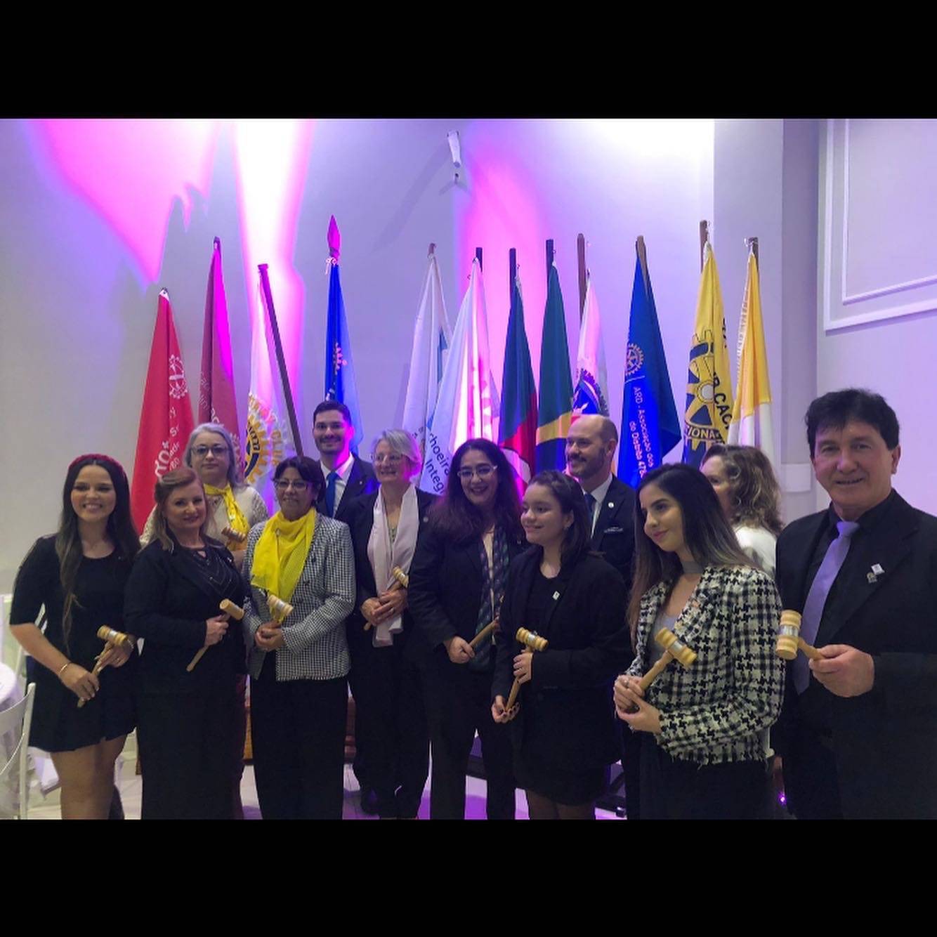 Presidentes do ano ano rotário 2022/2023 e Governador do Distrito 4780 Nelson Harm