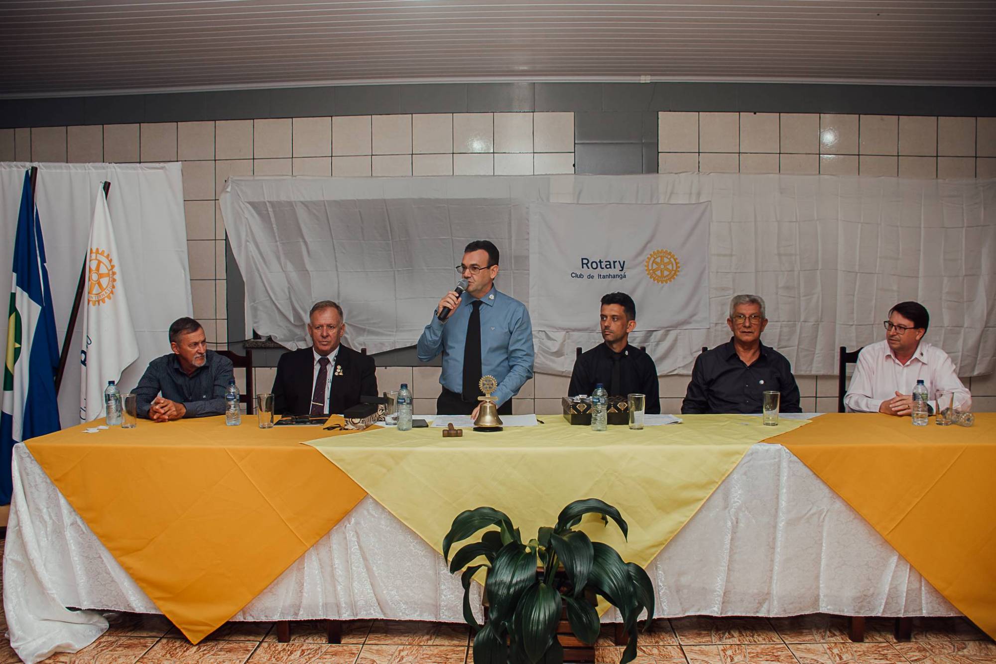 Vamos juntos Imaginar o Rotary e todas às possibilidades que teremos para colocar em prática nossa boa vontade e imaginação.