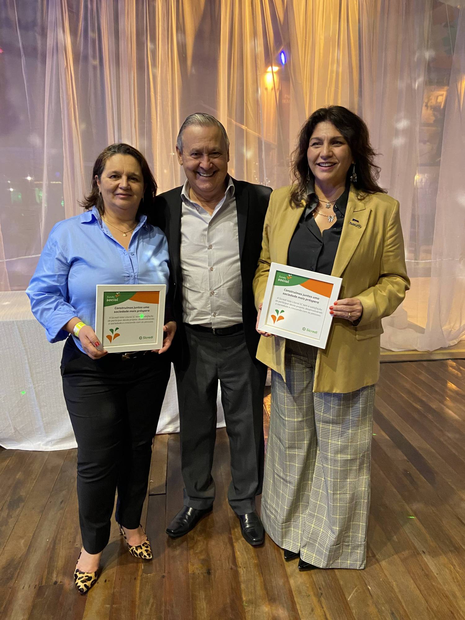  Nizete Evaristo, Tesoureira RCBC; José Domingos de Andrade, Presiente Sicredi Vale Litoral;  Luciene Vieira, Diretora de Imagem Pública RCBC 