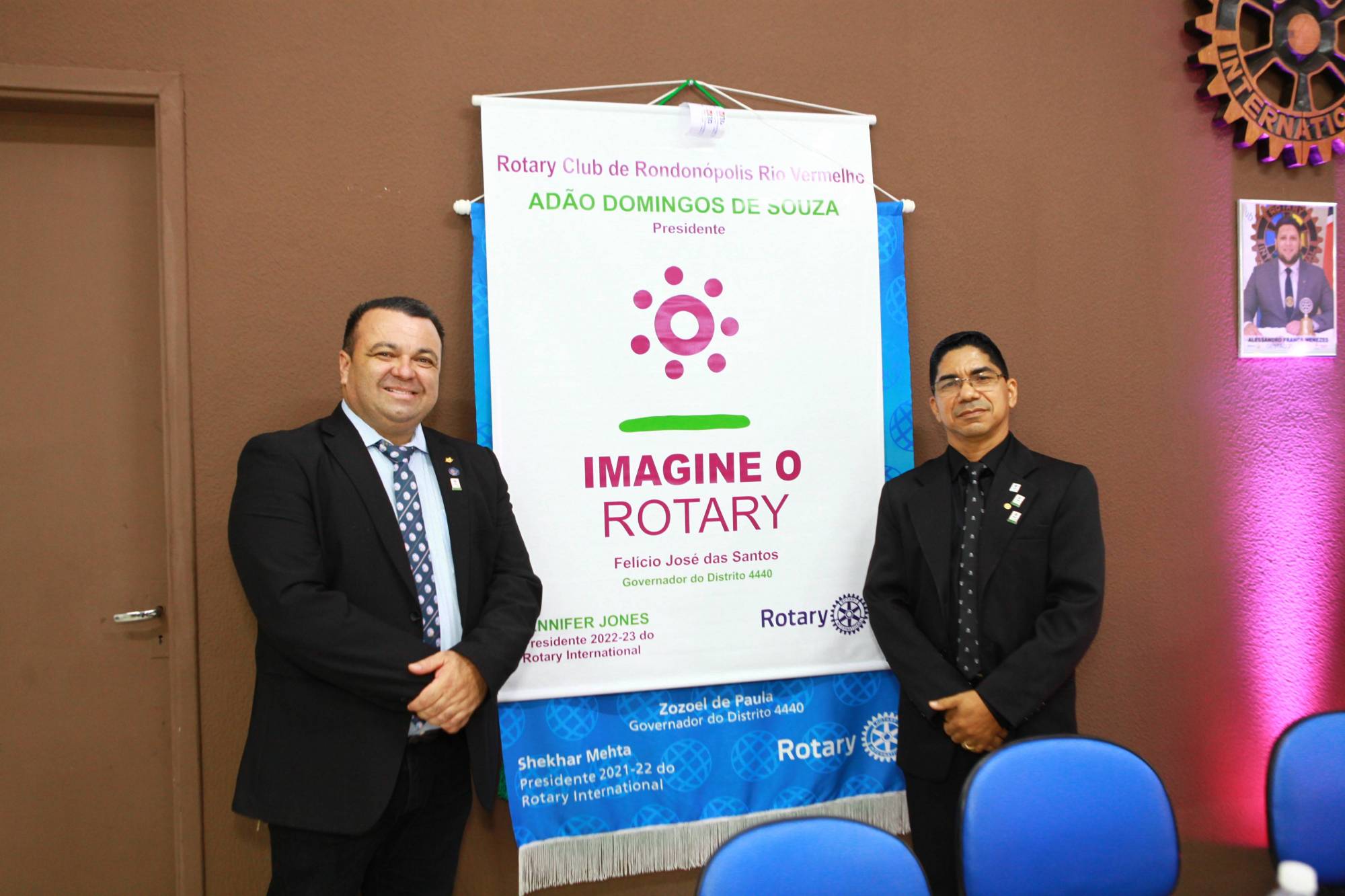 REUNIÃO FESTIVA DE TRANSMISSÃO DE CARGO DE PRESIDENTE E CONSELHO DIRETOR ANO ROTÁRIO 2022-2023 COM ADMISSÃO DE NOVO ASSOCIADO