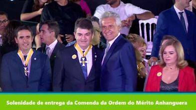 Gov. Paulo Simões recebe a Comenda do Mérito Anhanguera, mais alta condecoração concedida pelo Estado de Goiás 