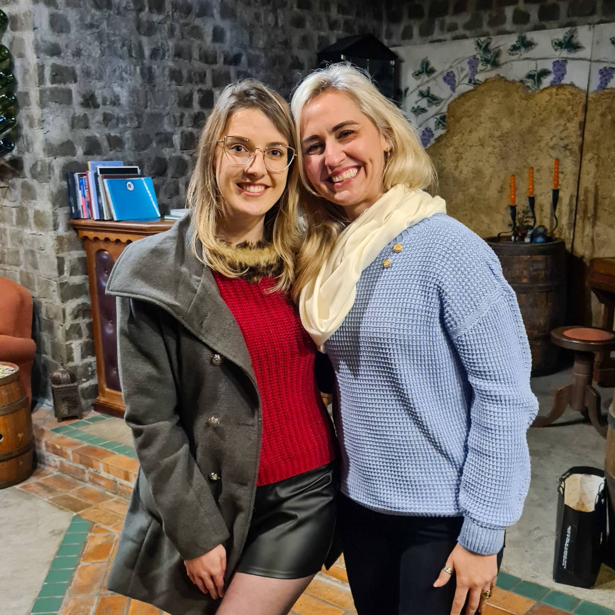 A companheira Loidy Kosmalski passa oficialmente a presidência à companheira Luma Forgiarini