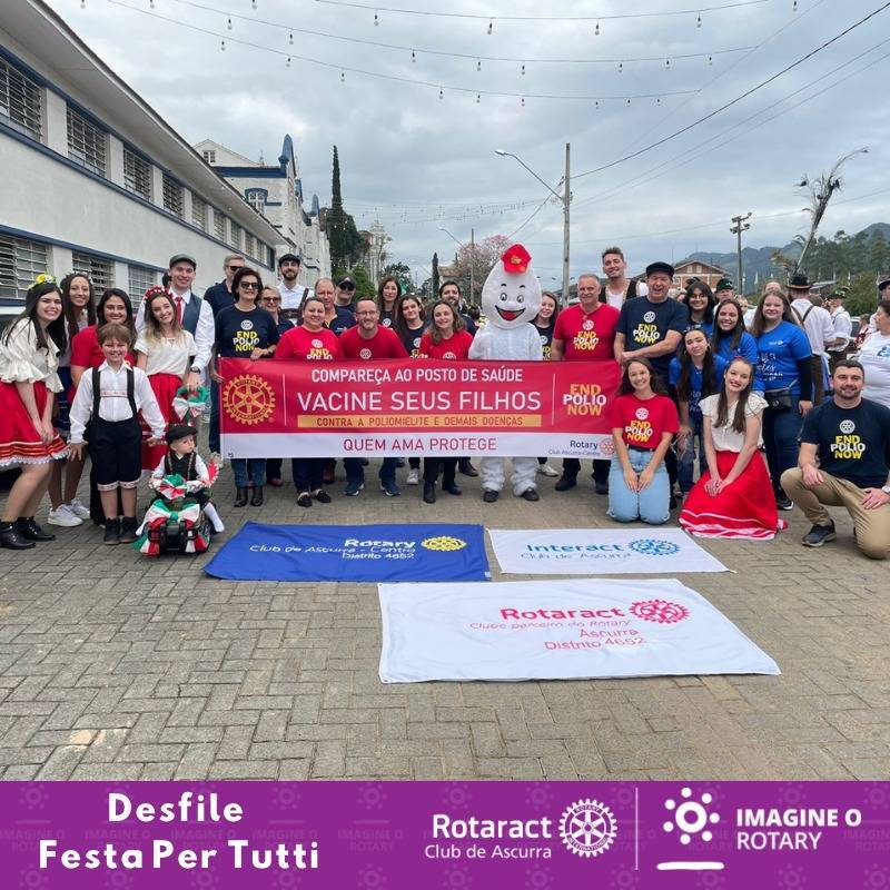 Desfile da 25° Festa Per Tutti 