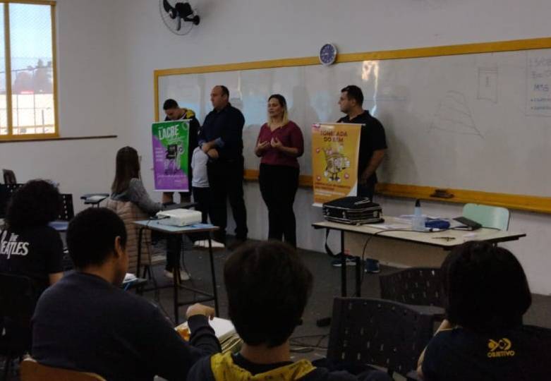 Apresentação de projetos no Colégio Dimensão 