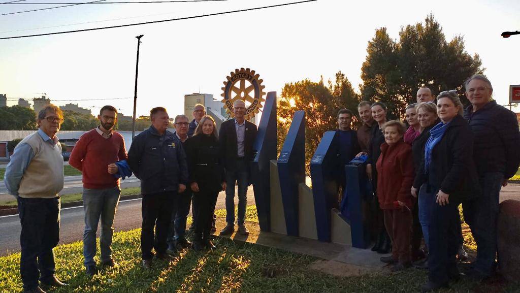 Reinauguração do Marco Rotário na cidade de Lajeado/RS com a presença de todos os Rotary Club de Lajeado.