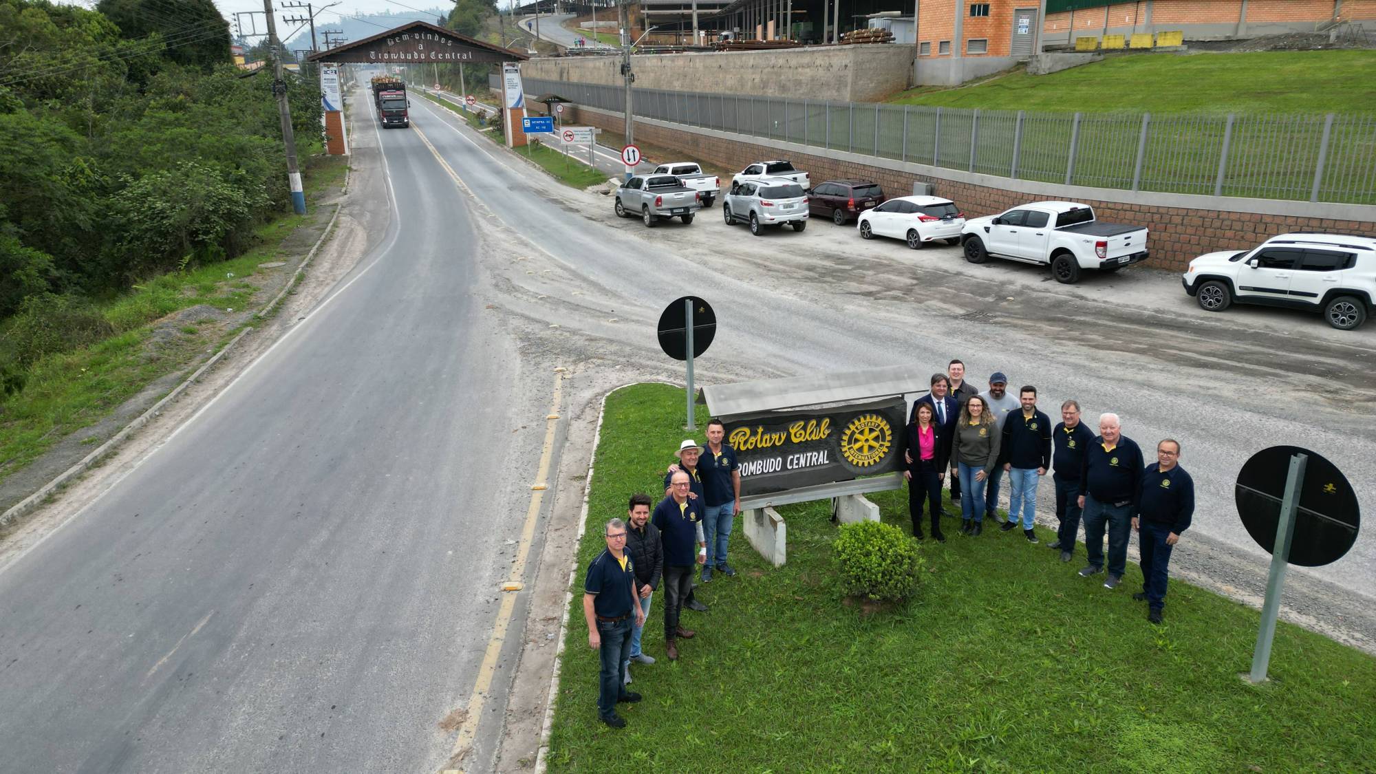 Recepção do governador no marco rotário