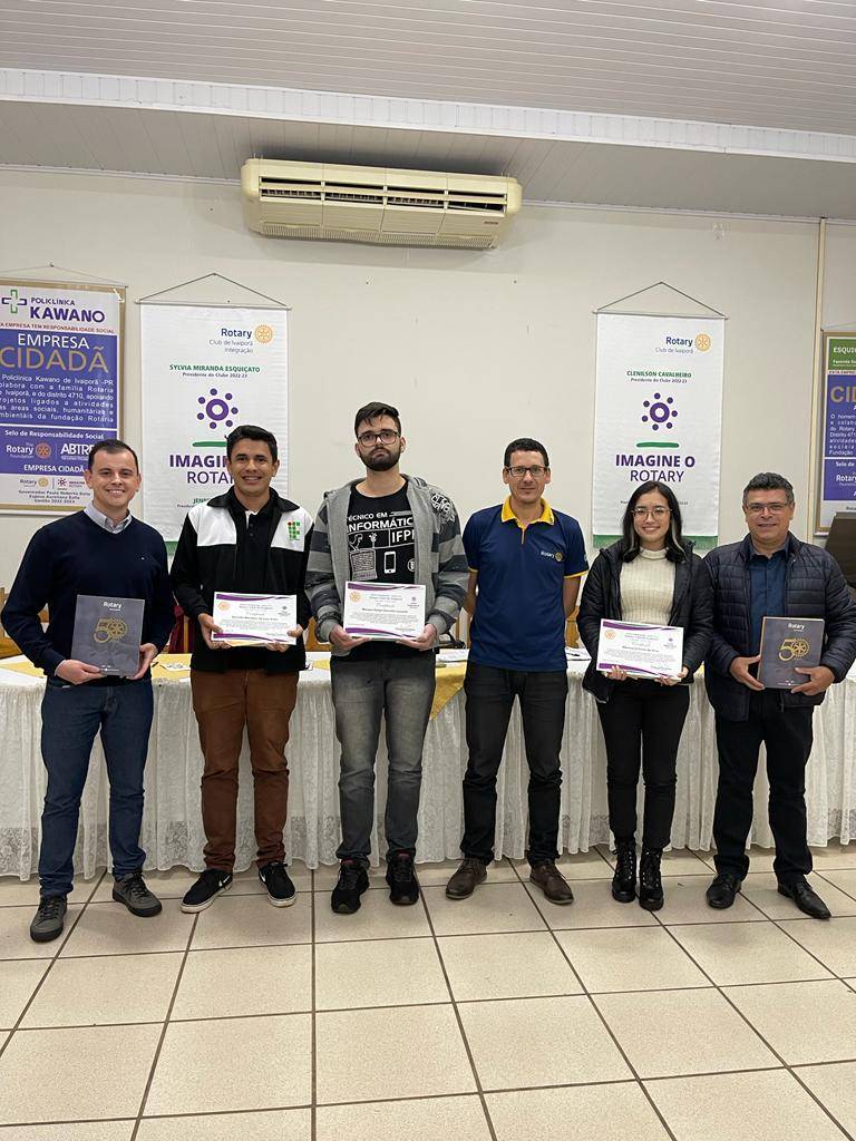 Prof. Ricardo; Geraldo Mateus, Maicon Rafael, Nilson, Marina e Prof. Mateus