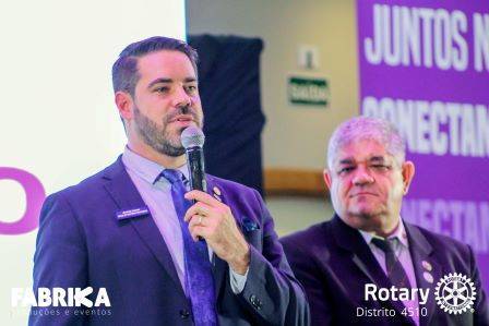 Murillo Alvarez Alves, Governador do Distrito 4510 do Rotary International, estimulando a criação de projetos humanitários