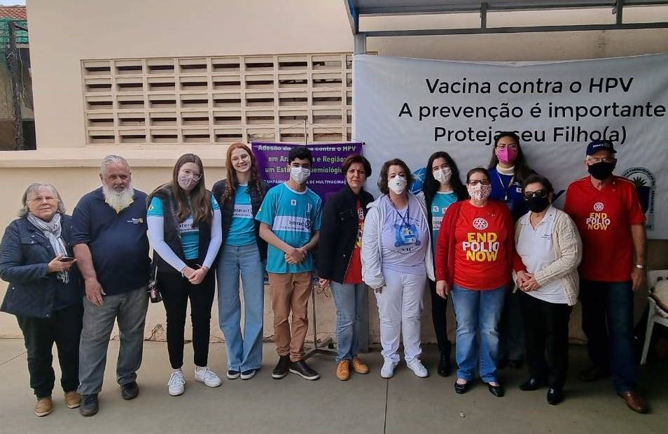 Família rotária na campanha nacional do “DIA D” 