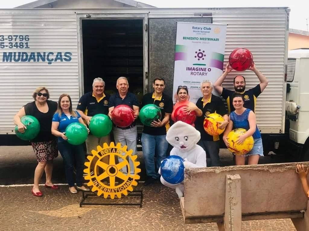O Rotary Club de Monte Aprazível continua fazendo trabalho de conscientização das vacinas.